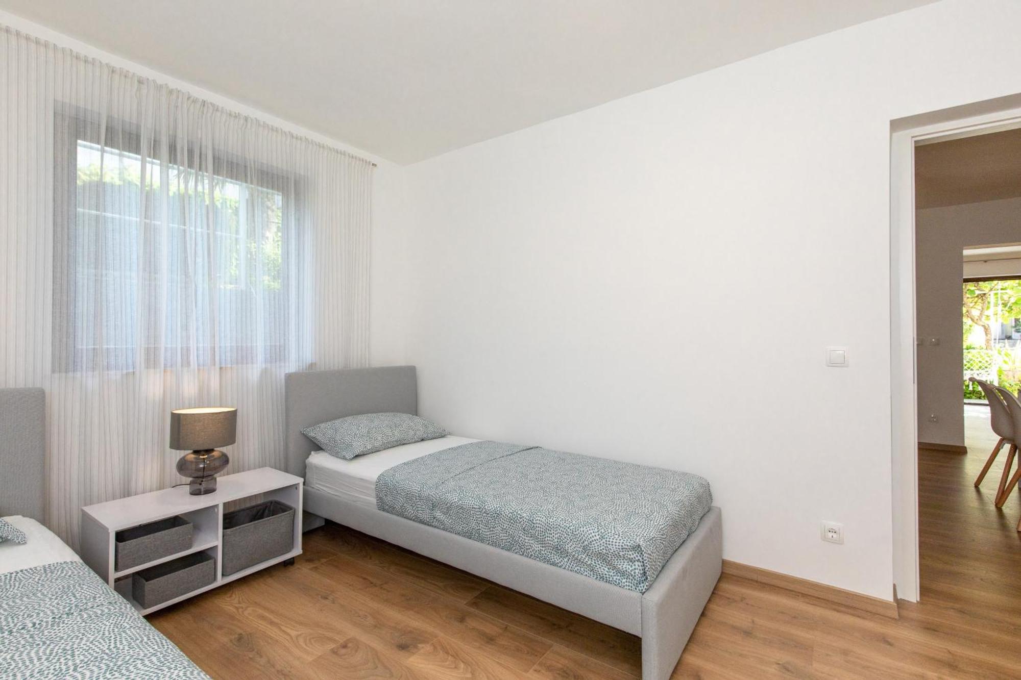 Apartments And Rooms With Parking Space Njivice, Krk - 17010 Chambre photo